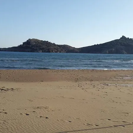 ベッド・アンド・ブレックファスト Sirman サルゲルメ